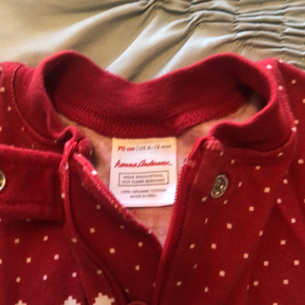 Bundle- two different styles 6-12 month jammies - Picture 3 of 7
